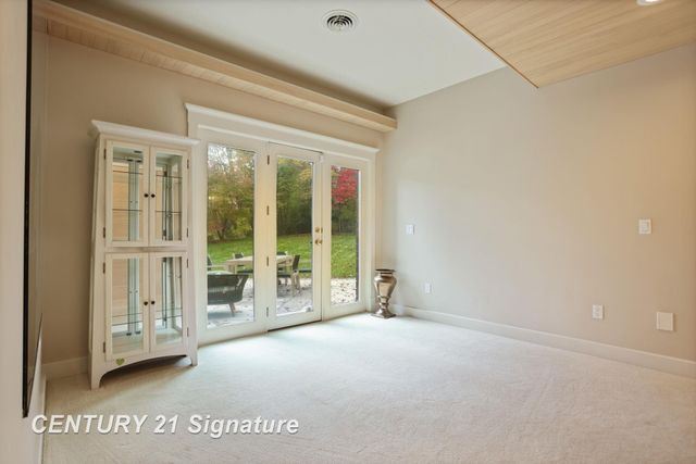 21 Sawmill Creek Trail, Saginaw Twp, MI 48603