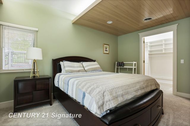 21 Sawmill Creek Trail, Saginaw Twp, MI 48603