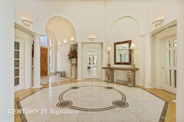 21 Sawmill Creek Trail, Saginaw Twp, MI 48603