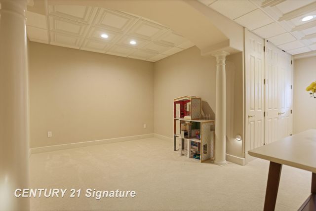 21 Sawmill Creek Trail, Saginaw Twp, MI 48603