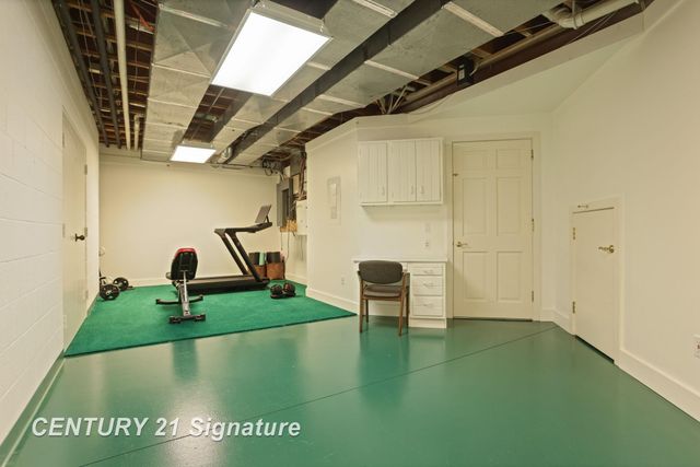 21 Sawmill Creek Trail, Saginaw Twp, MI 48603