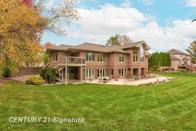 21 Sawmill Creek Trail, Saginaw Twp, MI 48603