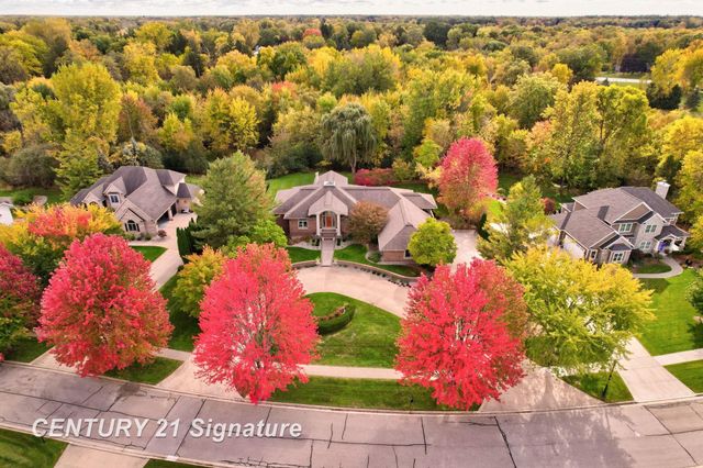 21 Sawmill Creek Trail, Saginaw Twp, MI 48603