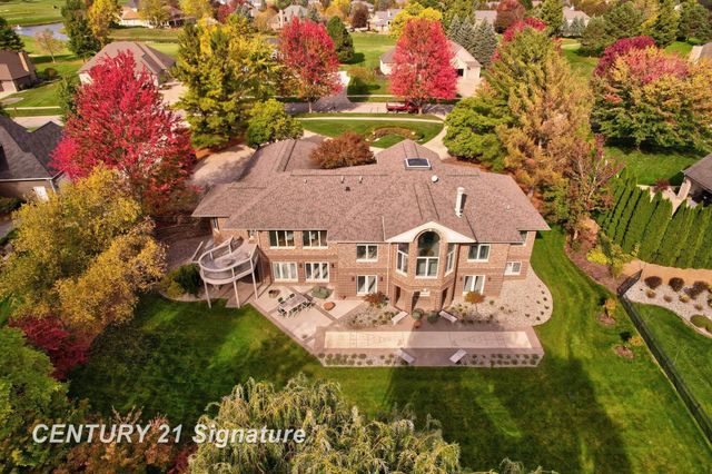 21 Sawmill Creek Trail, Saginaw Twp, MI 48603