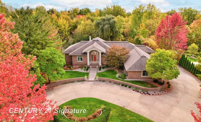 21 Sawmill Creek Trail, Saginaw Twp, MI 48603