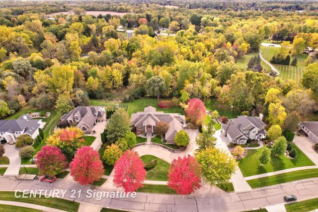 21 Sawmill Creek Trail, Saginaw Twp, MI 48603