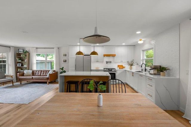 8124 Mount Curve Boulevard, Brooklyn Park, MN 55445