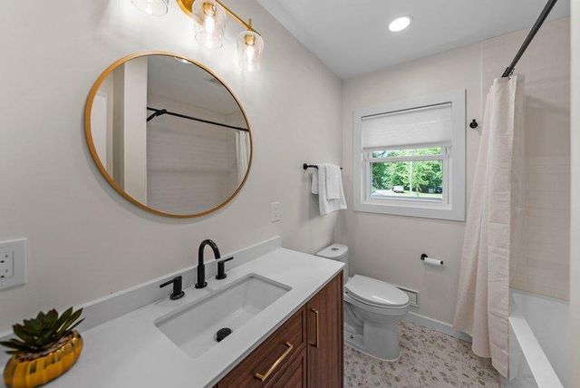 8124 Mount Curve Boulevard, Brooklyn Park, MN 55445