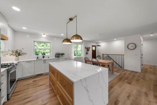 8124 Mount Curve Boulevard, Brooklyn Park, MN 55445