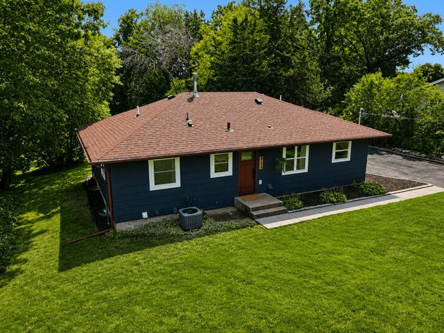 8124 Mount Curve Boulevard, Brooklyn Park, MN 55445