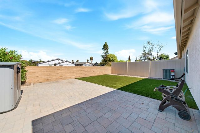 10979 Via Abaca, San Diego, CA 92126