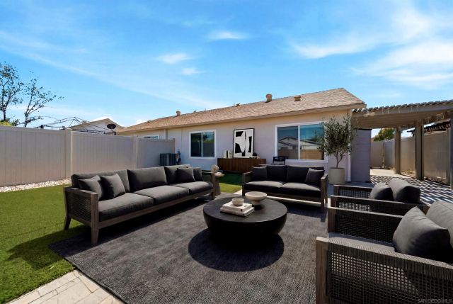 10979 Via Abaca, San Diego, CA 92126