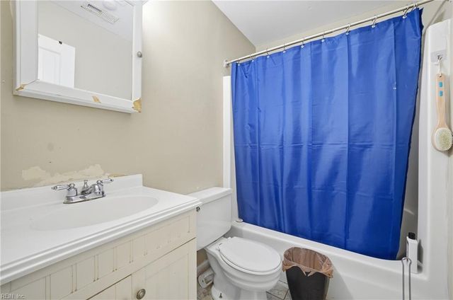 606 Orangewood DR, Virginia Beach, VA 23453