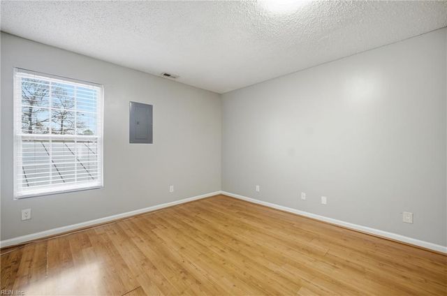 606 Orangewood DR, Virginia Beach, VA 23453