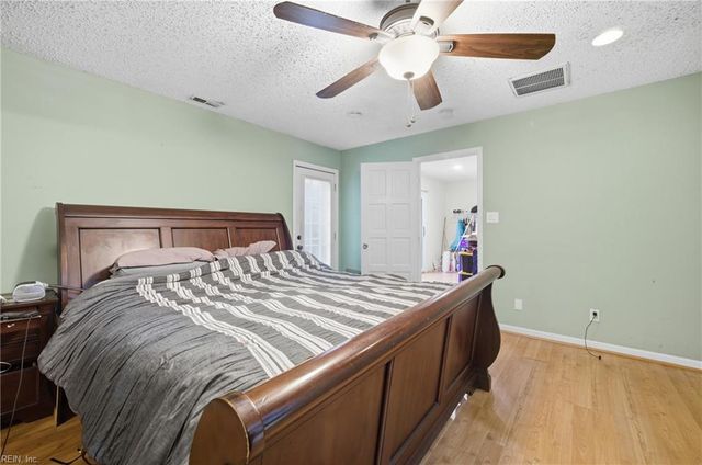 606 Orangewood DR, Virginia Beach, VA 23453