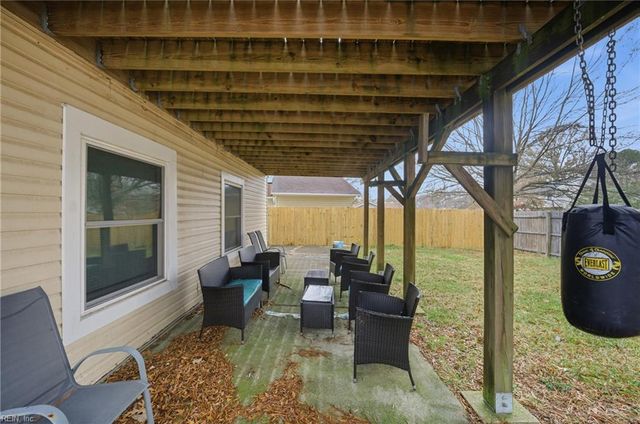 606 Orangewood DR, Virginia Beach, VA 23453