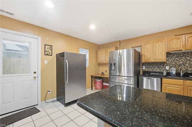 606 Orangewood DR, Virginia Beach, VA 23453