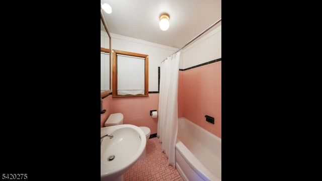 41 S 17Th St, Kenilworth Boro, NJ 07033