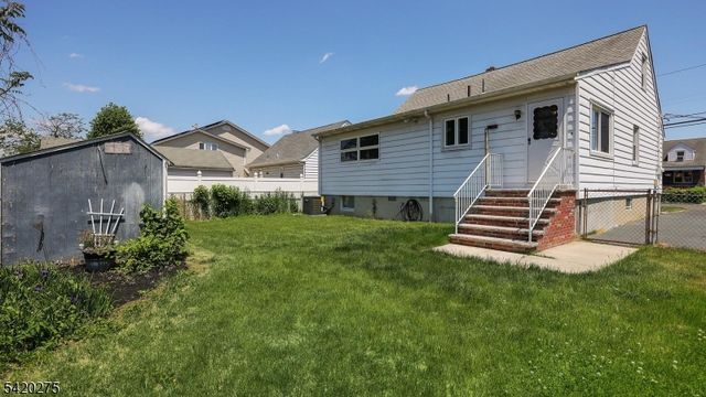 41 S 17Th St, Kenilworth Boro, NJ 07033