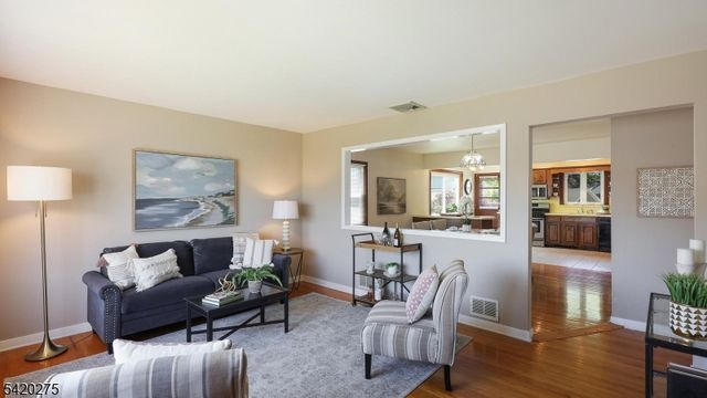 41 S 17Th St, Kenilworth Boro, NJ 07033
