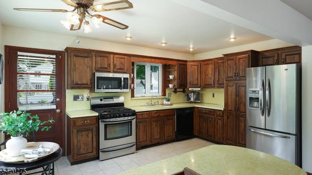 41 S 17Th St, Kenilworth Boro, NJ 07033