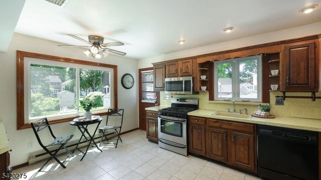 41 S 17Th St, Kenilworth Boro, NJ 07033