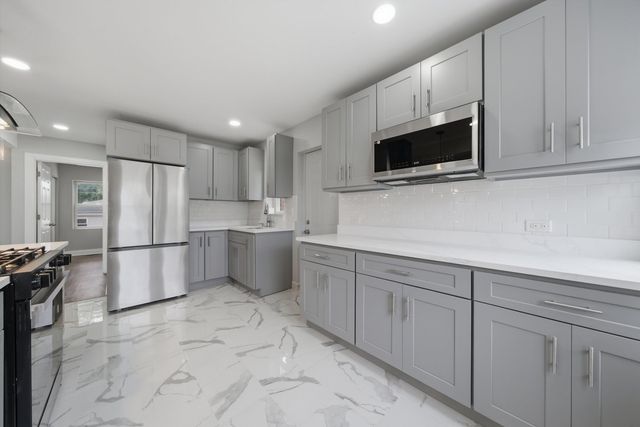 433 W 100TH Street, Chicago, IL 60628