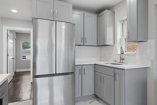 433 W 100TH Street, Chicago, IL 60628