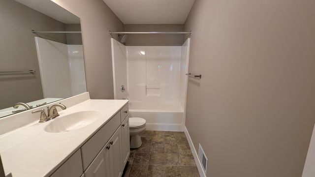 1539 W Addison Way 22, Muskegon, MI 49445