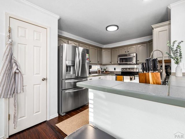 3 Thames Ct, Pueblo, CO 81005