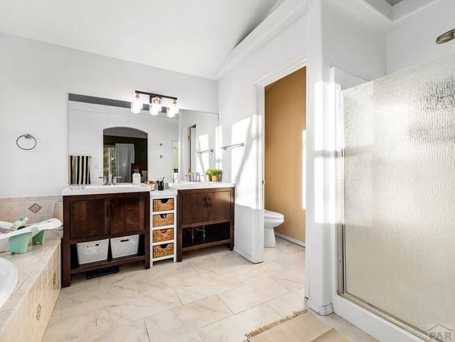 3 Thames Ct, Pueblo, CO 81005