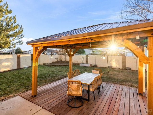 3 Thames Ct, Pueblo, CO 81005