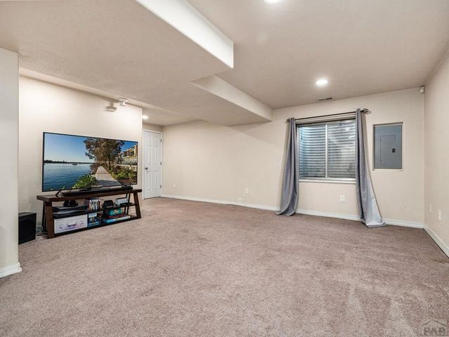 3 Thames Ct, Pueblo, CO 81005