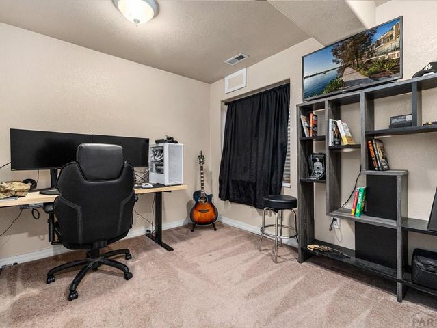 3 Thames Ct, Pueblo, CO 81005