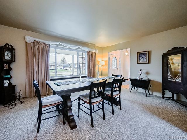 38131 Chatham Court, Sterling Heights, MI 48310