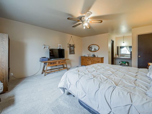 38131 Chatham Court, Sterling Heights, MI 48310