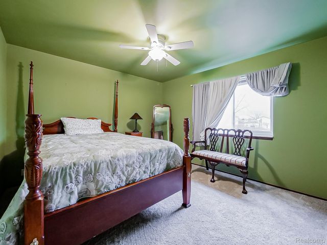 38131 Chatham Court, Sterling Heights, MI 48310