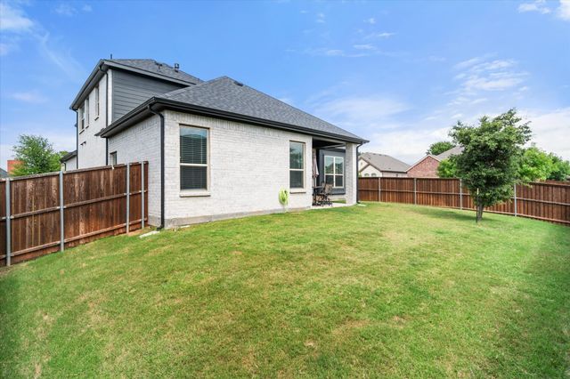 2705 Avondale Drive, Mansfield, TX 76063