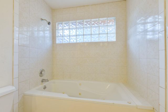 6103 Gallant Forest Drive, Houston, TX 77088