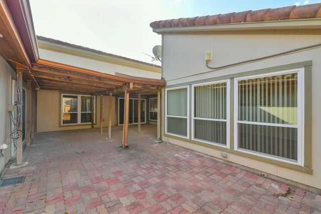 6103 Gallant Forest Drive, Houston, TX 77088