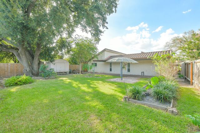 6103 Gallant Forest Drive, Houston, TX 77088