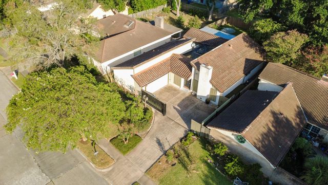 6103 Gallant Forest Drive, Houston, TX 77088