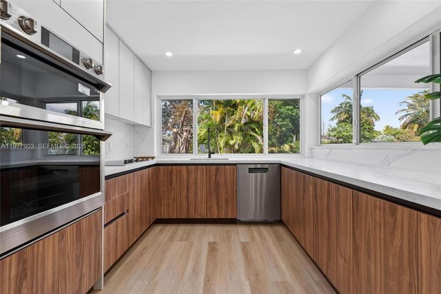 6621 Ficus Dr, Miramar, FL 33023