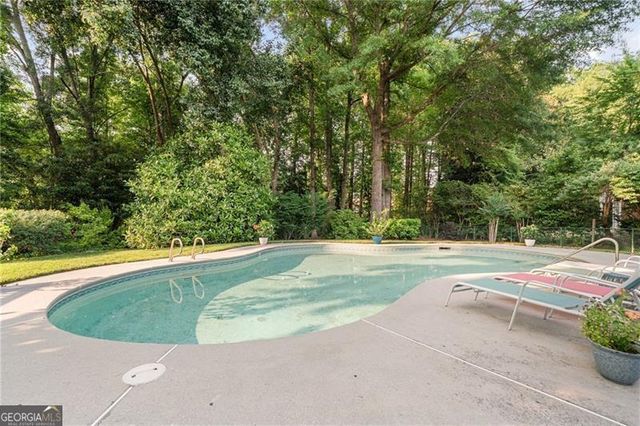 314 Savannah Place, Loganville, GA 30052