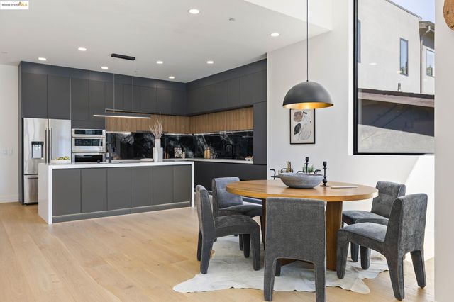 7260 Woodrow Drive, Oakland, CA 94611