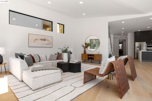 7260 Woodrow Drive, Oakland, CA 94611