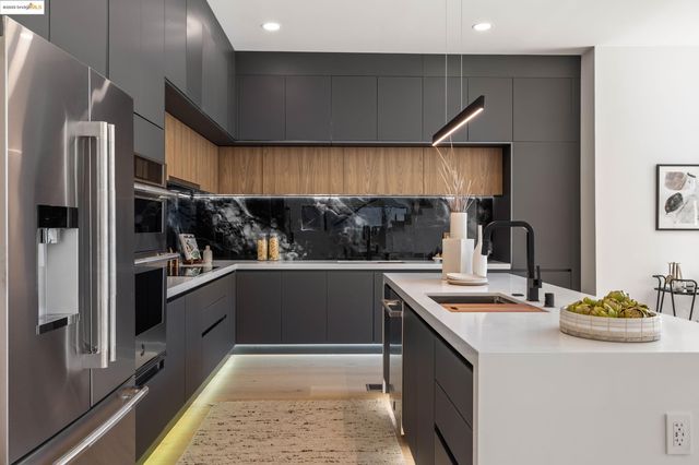 7260 Woodrow Drive, Oakland, CA 94611