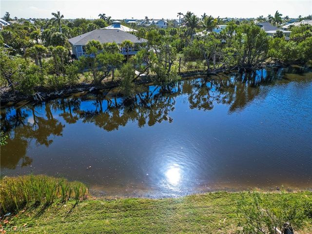 1016 Fish Crow RD, Sanibel, FL 33957