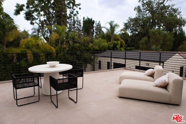 5064 Encino Avenue, Encino (los Angeles), CA 91316