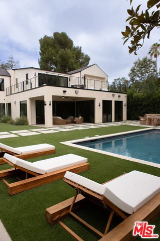 5064 Encino Avenue, Encino (los Angeles), CA 91316